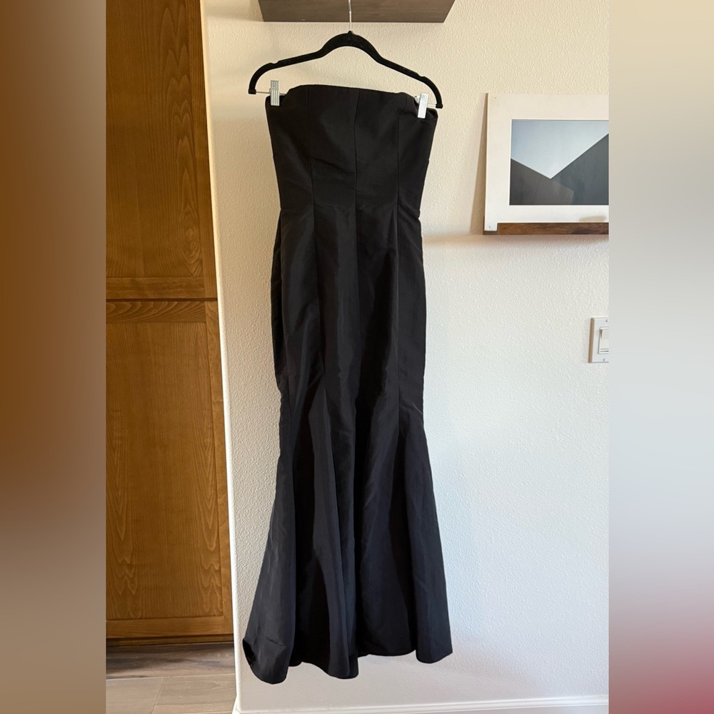 Vintage Del Rosario Trumpet Elegant Black Evening Gown